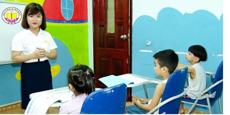 Xu hướng thực tập hưởng lương tại nước ngoài cho sinh viên Việt Nam - 1
Sinh viên Kinh Bắc đi làm thêm tại Trung tâm ngoại ngữ.