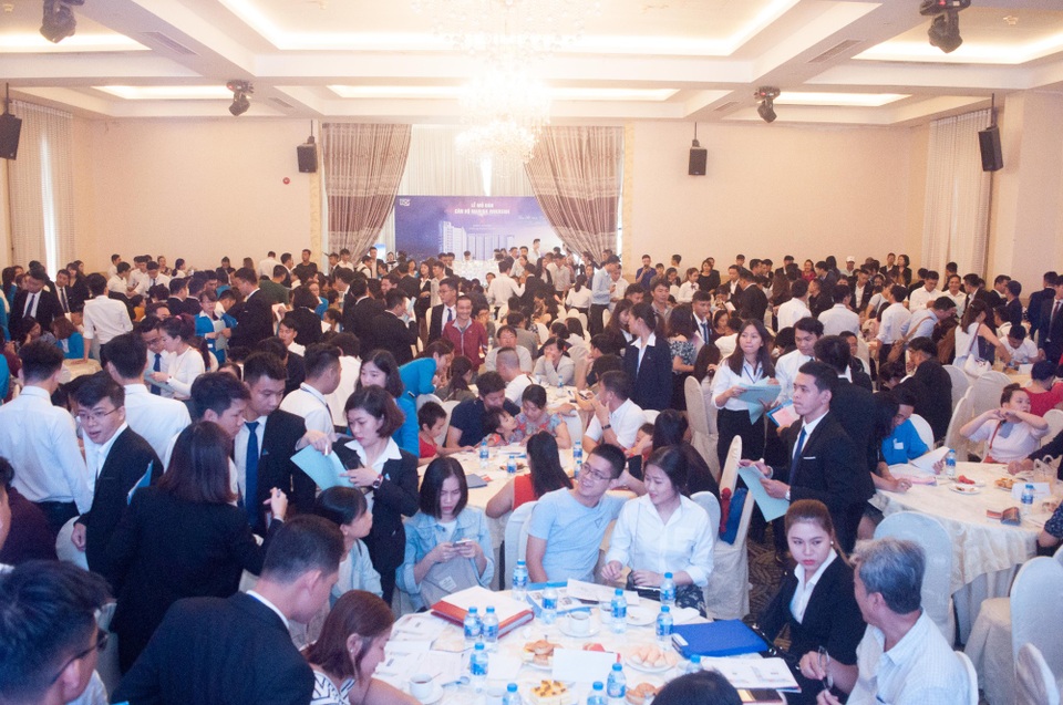Đất xanh Premium mở bán thành công căn hộ Marina Riverside - 1 Sự kiện thu hút hơn 600 khách hàng đến tham dự, nhiều khách hàng có mặt từ sáng sớm với mong muốn sở hữu căn hộ Marina Riverside