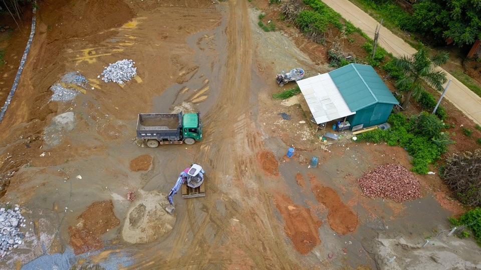 "Cung điện công chúa" sai phép ở Ba Vì trước ngày cưỡng chế - 12 "Cung điện công chúa" sai phép ở Ba Vì trước ngày cưỡng chế - 12