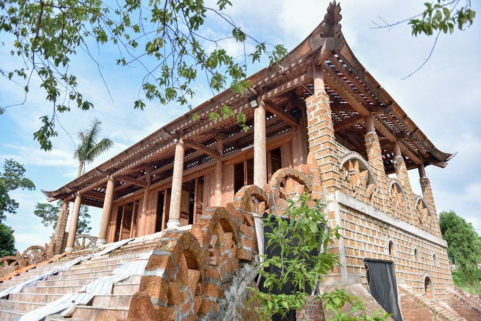 "Cung điện công chúa" sai phép ở Ba Vì trước ngày cưỡng chế - 3
Công trình có một nhà 2 tầng, diện tích mỗi tầng khoảng 163 m2.