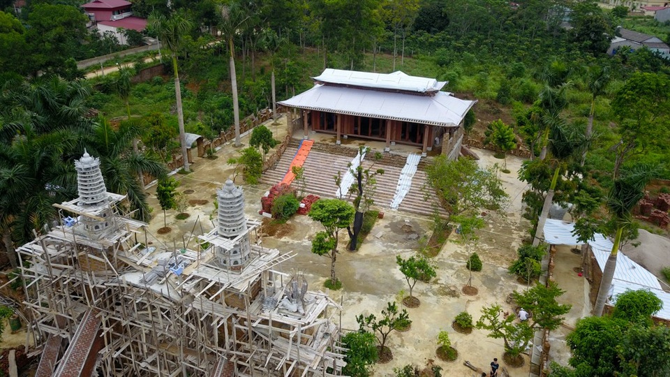 "Cung điện công chúa" sai phép ở Ba Vì trước ngày cưỡng chế - 5
Toàn cảnh công trình nhìn từ trên cao.