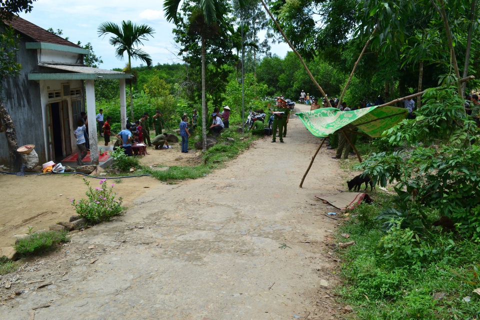 Công an tỉnh Quảng Ngãi tổ chức khám nghiệm hiện trường vụ giết người