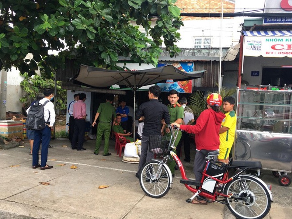 Rò rỉ khí gas, nhiều người nhập viện - 2 Rò rỉ khí gas, nhiều người nhập viện - 2