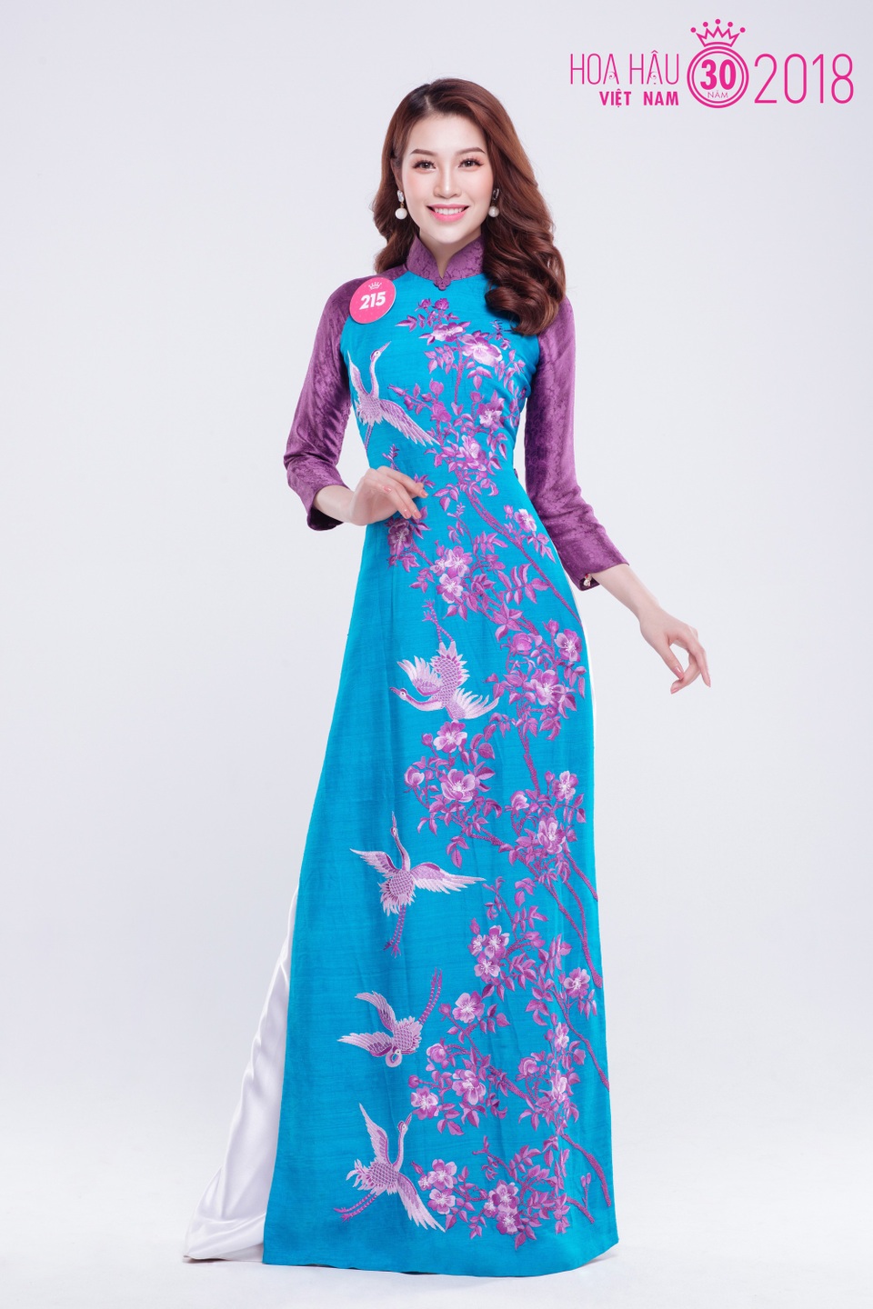 Thí sinh Hoa hậu Việt Nam 2018 “đốn tim” với nhan sắc dịu dàng - 13 Trương Thị Tố Uyên - 215.