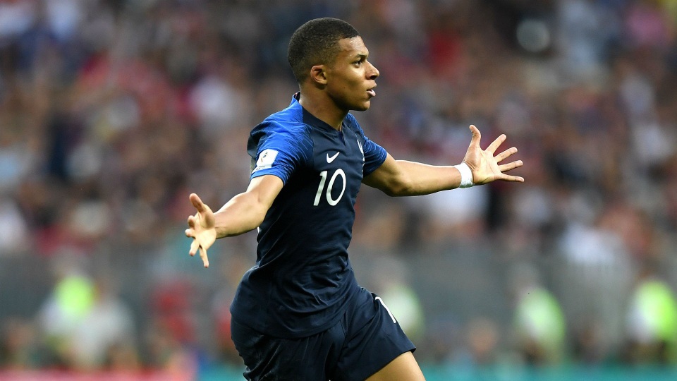 Đội hình cầu thủ trẻ xuất sắc nhất World Cup 2018 - 3
Mbappe trải qua kỳ World Cup thành công rực rỡ