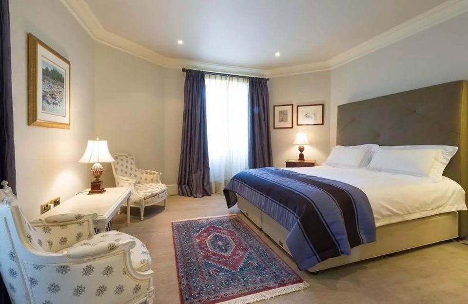Tòa lâu đài 200 tuổi đẹp ấn tượng với phong cách kiến trúc Gothic - 6 Tòa lâu đài 200 tuổi đẹp ấn tượng với phong cách kiến trúc Gothic - 6