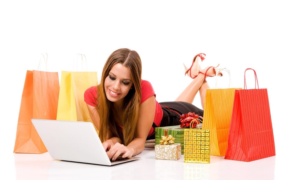 Ngồi nhà vẫn chọn được son ưng ý nhờ mô hình bán hàng độc lạ trên Vuivui.com - 2 Với mô hình này, khách mua hàng online cũng phần nào giảm bớt nỗi lo “ảnh một đằng, hàng một nẻo” vẫn thường gặp.