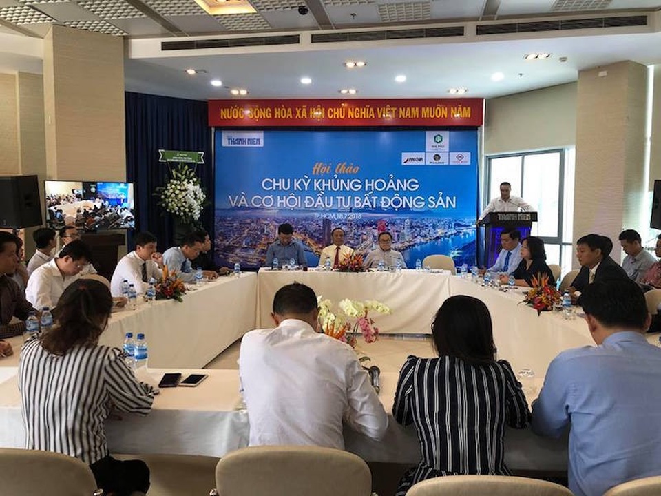 Khó xảy ra khủng hoảng thị trường bất động sản - 1 Vấn đề nóng sốt được nhiều nhà đầu tư quan tâm và muốn đặt ra ngay với các chuyên gia, nhà quản lý là liệu chu kỳ khủng hoảng bất động sản có tái hiện hay không?.