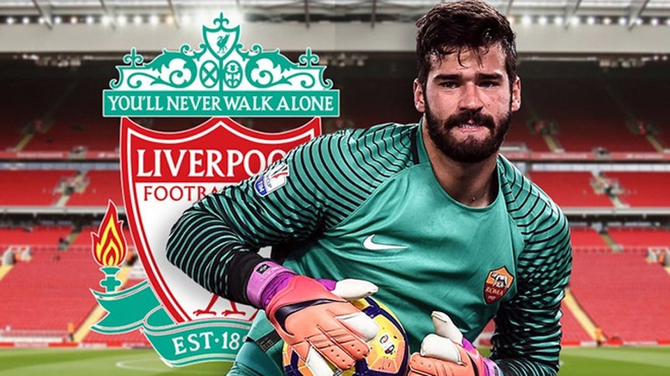 Top 10 thủ môn đắt giá nhất mọi thời đại - 1
Trong bối cảnh rất khát thủ môn, Liverpool đã chấp nhận chi tới 67 triệu bảng để chiêu mộ thủ thành Alisson. Tài năng của Alisson đã được khẳng định khi thi đấu tuyệt hay trong màu áo AS Roma mùa giải trước. Tại World Cup 2018, anh cũng là thủ môn số 1 của đội tuyển Brazil. Sự xuất hiện của Alisson có thể giúp Liverpool giải quyết điểm yếu trong khung gỗ, vốn đã tồn tại nhiều năm qua.