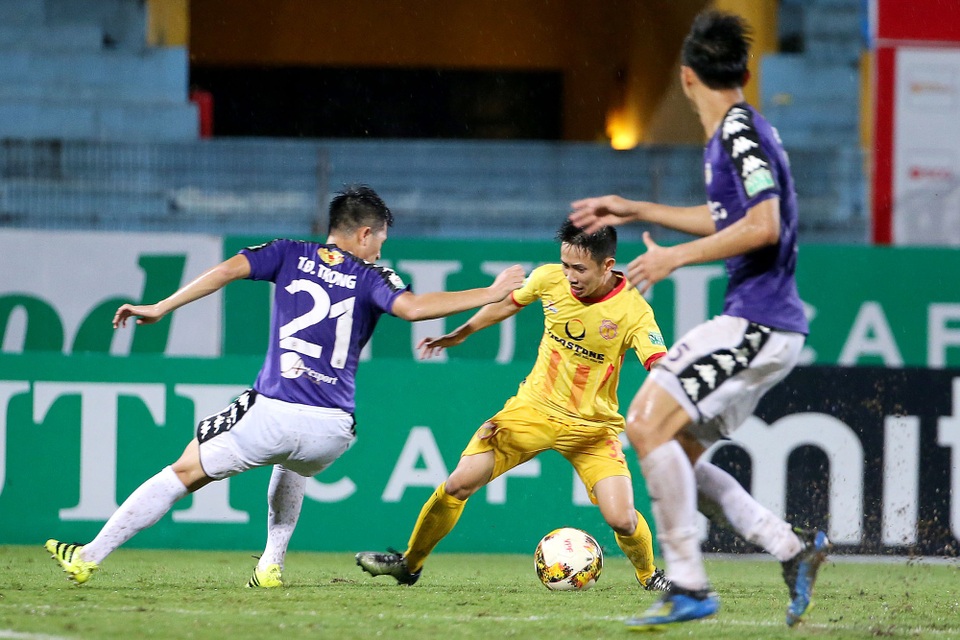 Bóng đá Việt Nam trở lại với câu chuyện V-League và thượng tầng VFF - 1
V-League liệu có hấp dẫn trở lại sau mùa World Cup - Ảnh: Gia Hưng