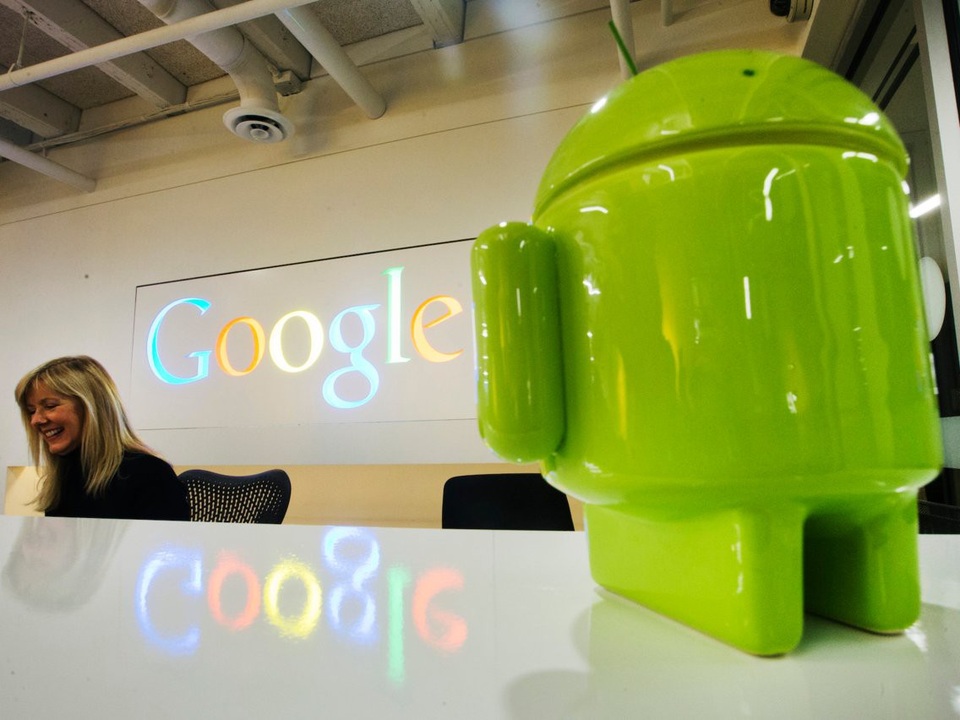 Cạnh tranh không lành mạnh, Google chịu án phạt 5 tỷ USD - 1 Người khổng lồ Google có khả năng sẽ phải chịu án phạt cao nhất lịch sử từ Liên minh châu Âu.
