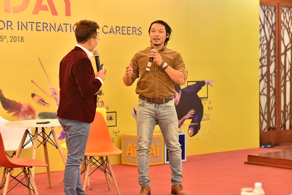 Multimedia - ngành học rộng cửa sáng tạo, thu nhập khủng - 3
Trịnh Hấp chia sẻ kinh nghiệm tại sự kiện “Open Day: Multimedia Design – A passport for international careers”
