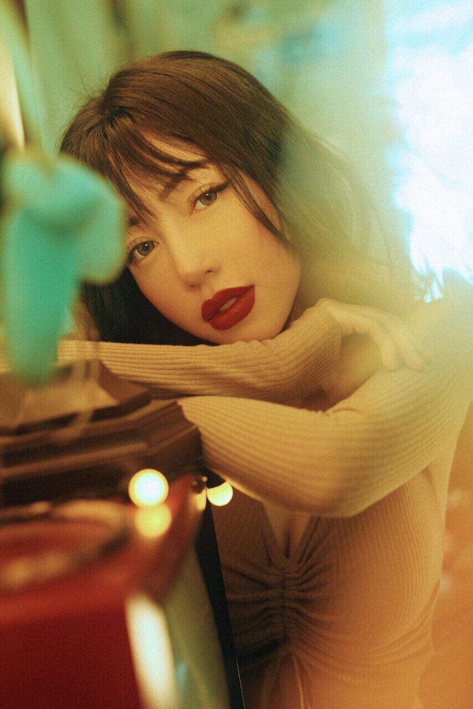 “Bản thân là một người mẹ, tôi mong muốn dành sự quan tâm chăm sóc toàn diện nhất cho các con. Đồng thời, khi trải qua nhiều thăng trầm, tôi mong muốn khán giả nhớ đến mình ở những sản phẩm chất lượng hơn là những con số, cô bày tỏ.