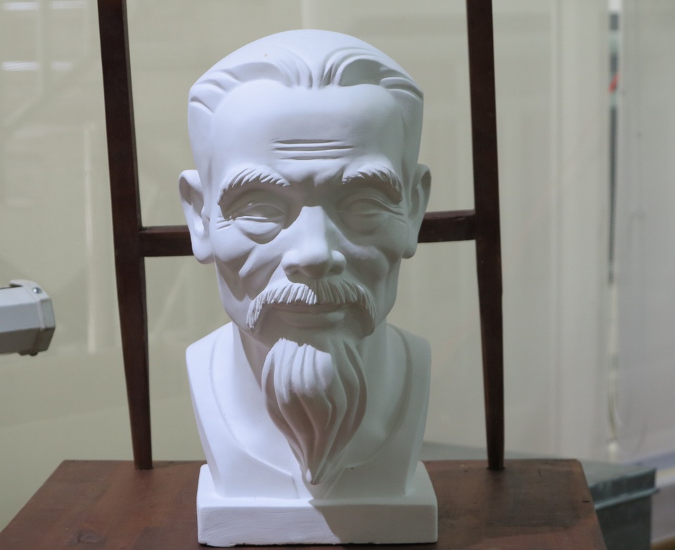 Đề thi vẽ Mỹ thuật vào trường ĐH Kiến trúc TPHCM năm 2018 - 1 Tượng mẫu đề thi môn vẽ Mỹ thuật của trường ĐH Kiến trúc TPHCM