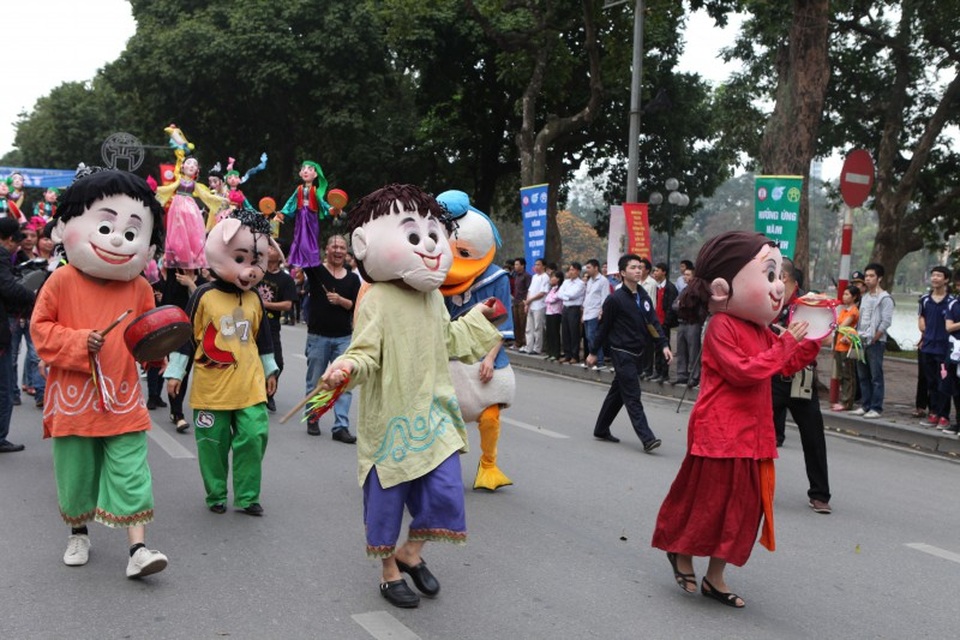5000 người tham gia lễ hội đường phố lớn chưa từng có ở Hồ Gươm - 1 Người dân sẽ được hòa mình trong không khí vui nhộn của nghệ thuật đường phố. Ảnh minh hoạ.