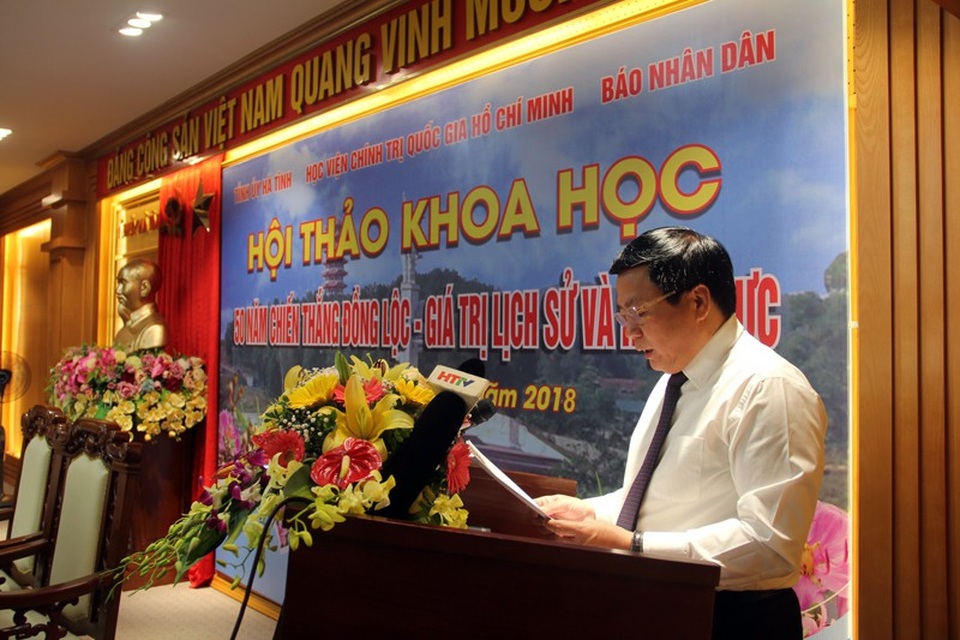 Chiến thắng Đồng Lộc là biểu tượng sáng ngời về ý chí và sức mạnh của dân tộc - 2 GS.TS Nguyễn Xuân Thắng - Giám đốc Học viện Chính trị Quốc gia Hồ Chí Minh phát biểu đề dẫn khai mạc hội thảo.