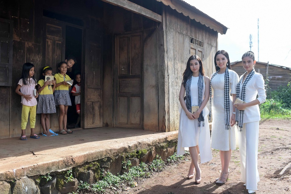 
Các người đẹp đến với Buôn EaMap, thị trấn Ea Pốc, Huyện Cư Mgar, Đắk Lắk
