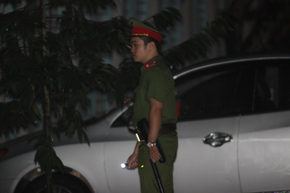 An ninh thắt chặt trong đêm, phục vụ rà soát điểm thi tại Sơn La - 3 An ninh thắt chặt trong đêm, phục vụ rà soát điểm thi tại Sơn La - 3