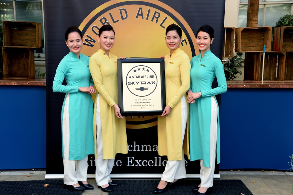 Việt Nam - thị trường rộng mở cho hàng không chất lượng cao - 1 Mới đây, Vietnam Airlines lần thứ 3 liên tiếp được nhận chứng chỉ hàng không quốc tế 4 sao