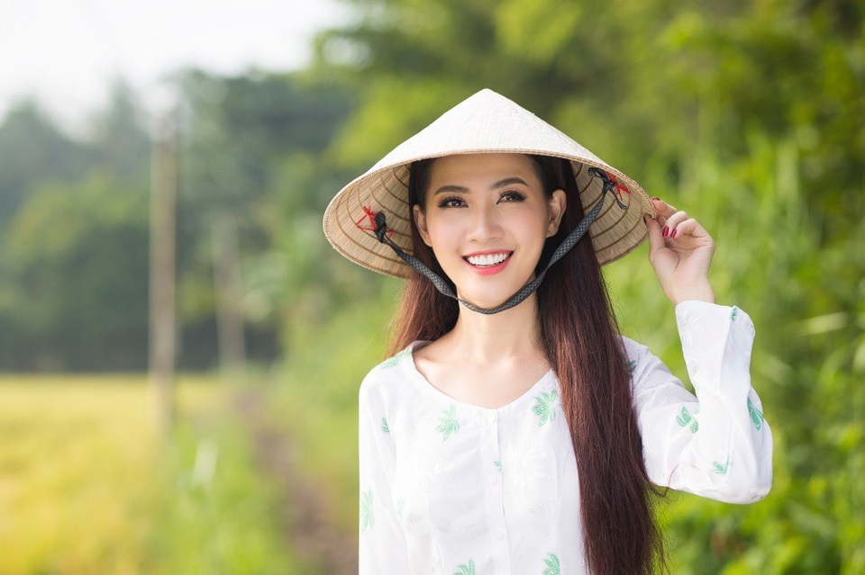 Phan Thị Mơ mang hình ảnh miền Tây sông nước đến cuộc thi Hoa hậu đại sứ du lịch thế giới 2018 - 13 Phan Thị Mơ với nét đẹp rạng rỡ, duyên dáng của cô gái miền Tây Nam bộ.