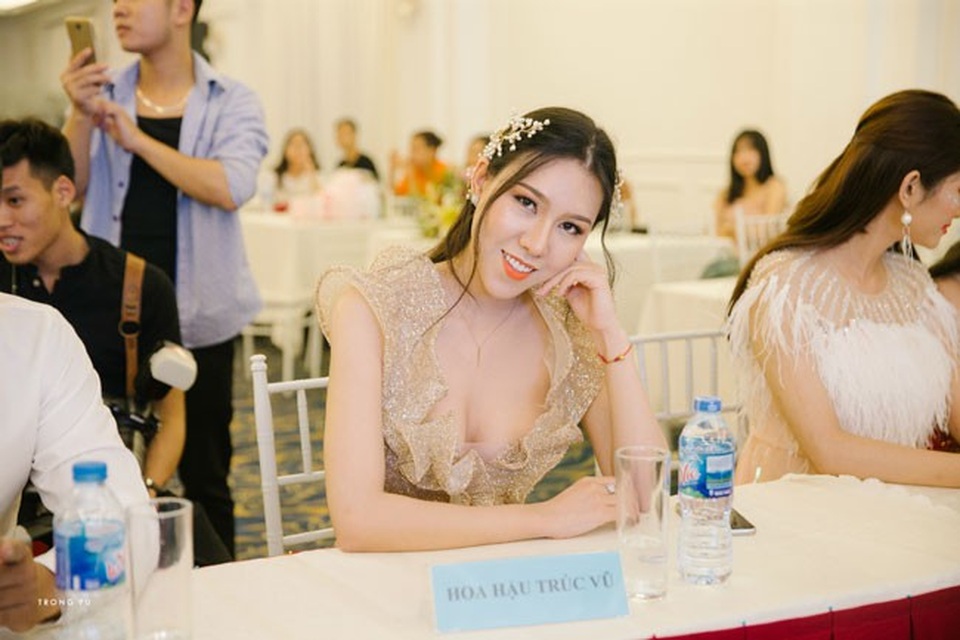 Hoa hậu Trúc Vũ vẫn đẹp rạng ngời sau 10 năm đăng quang - 3 Hoa hậu Trúc Vũ vẫn đẹp rạng ngời sau 10 năm đăng quang - 3