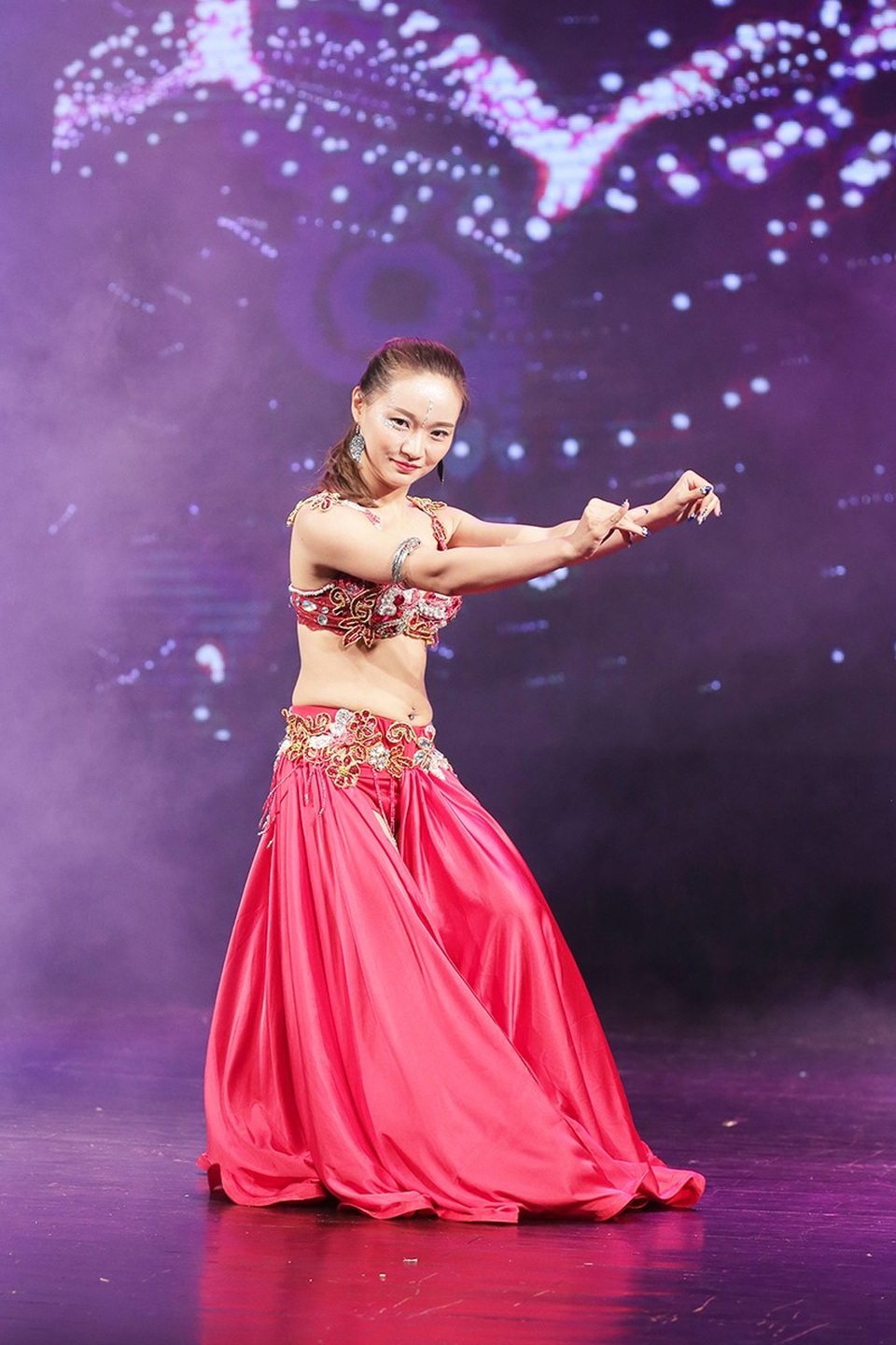 Mãn nhãn với nét quyến rũ của các vũ công bellydance - 11 Mãn nhãn với nét quyến rũ của các vũ công bellydance - 11