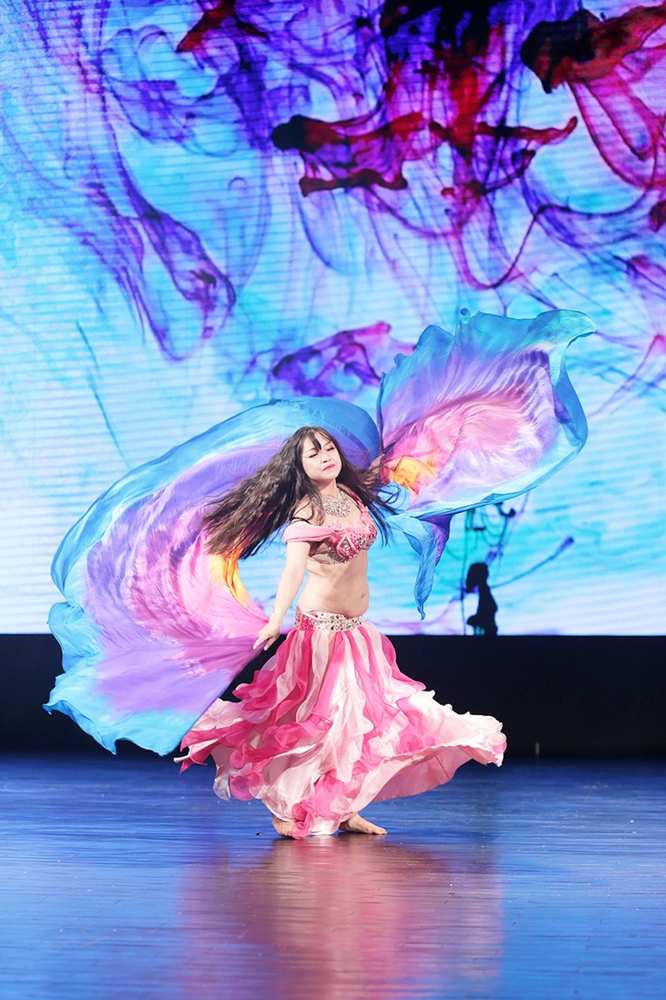 Mãn nhãn với nét quyến rũ của các vũ công bellydance - 8 Mãn nhãn với nét quyến rũ của các vũ công bellydance - 8