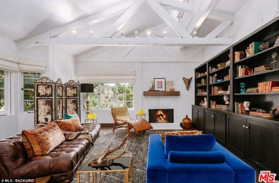 Ngắm nhà siêu sang của diva Cher - 8
Phòng khách