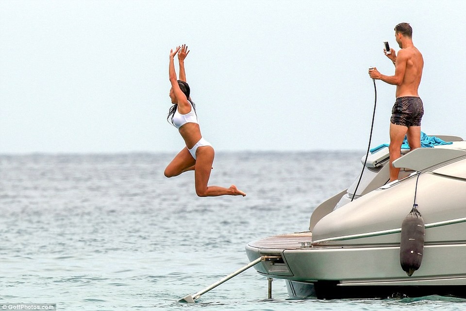 Nicole Scherzinger hạnh phúc bên bồ trẻ - 4
Anh từng hẹn hò với tay vợt xinh đẹp Maria Sharapova trong quá khứ