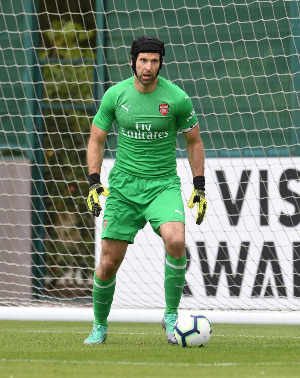AS Roma nhắm Petr Cech thế chỗ của Alisson - 1 Roma bất ngờ nhắm tới Petr Cech để thay thế cho Alisson