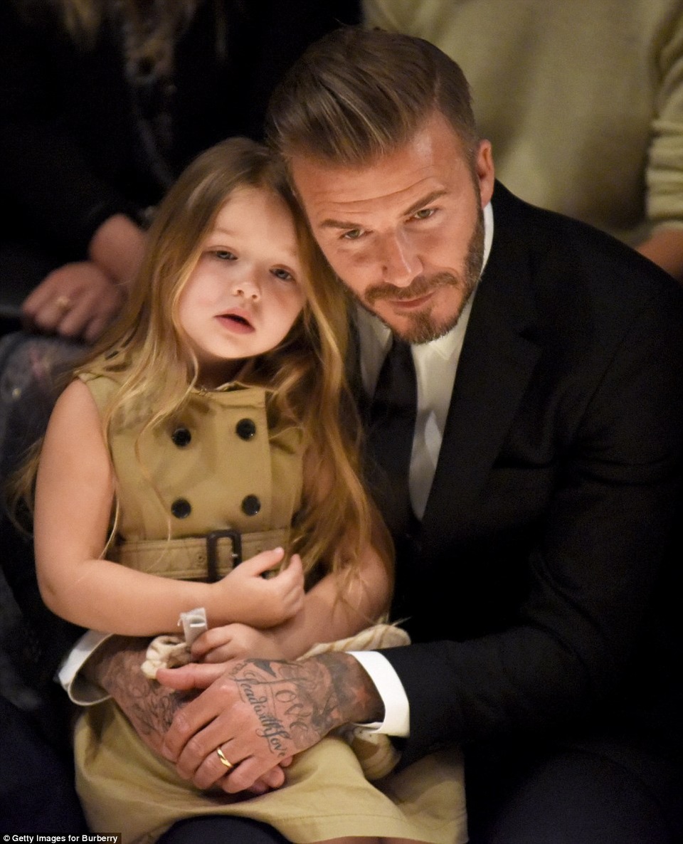 Con gái Beckham cắt tóc rất dễ thương - 4 
David thậm chí từng tiết lộ, con gái anh tuyên bố không bao giờ cắt tóc