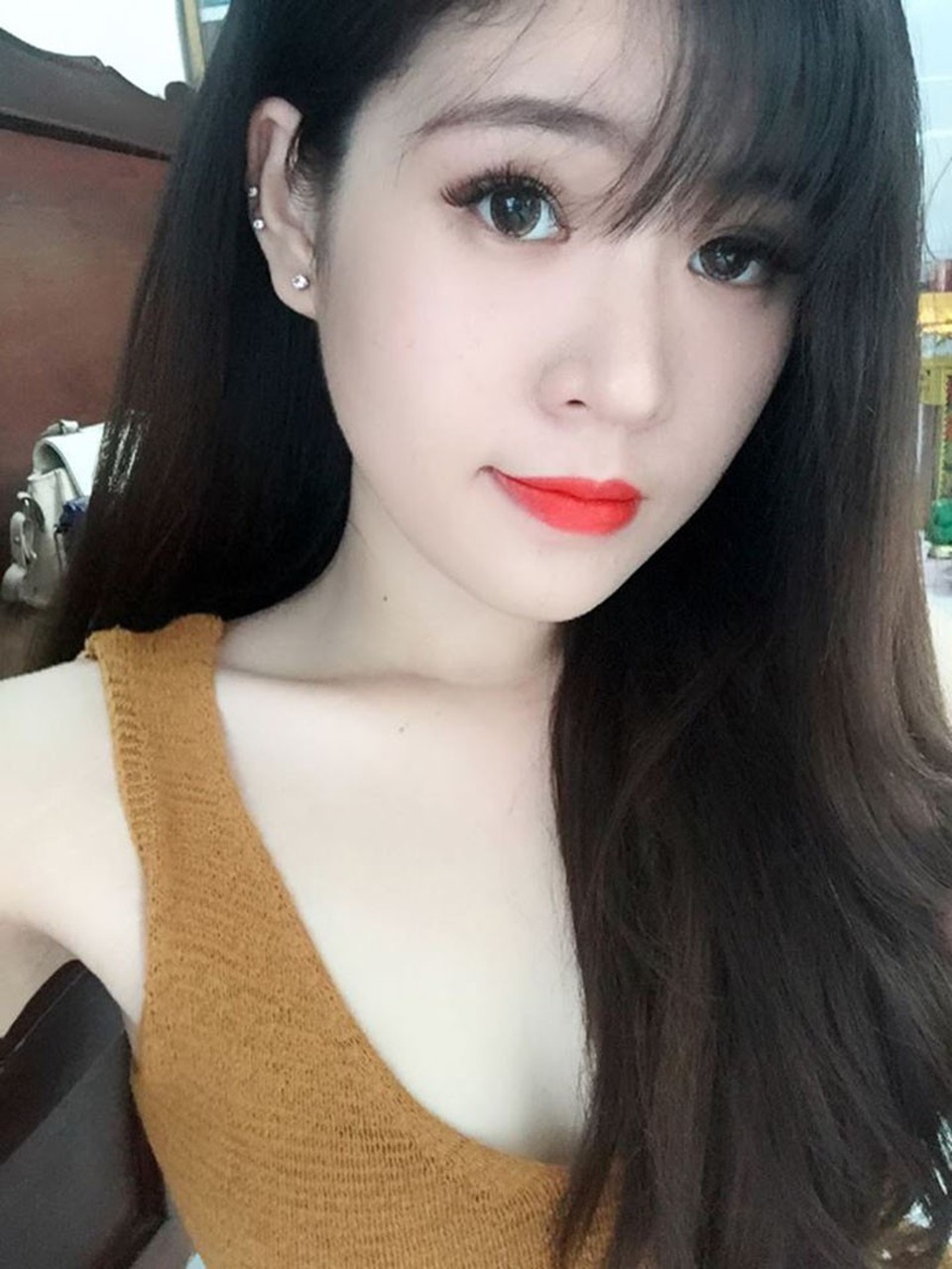 Giảm hơn 40kg, thiếu nữ Tiền Giang "lột xác hóa thiên nga" - 2
Và Minh Diệu hiện tại