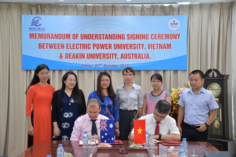 Trường Đại học Điện lực đẩy mạnh hợp tác quốc tế nâng cao chất lượng đào tạo - 2 Một biên bản ghi nhớ về sự hợp tác lâu dài có tính chiến lược này cũng đã được ký kết.