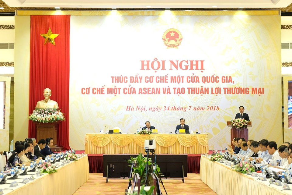 Tiết kiệm hàng trăm triệu USD nhờ cắt giảm tờ khai thông quan hàng hóa - 2 Hội nghị trực tuyến diễn ra sáng 24/7