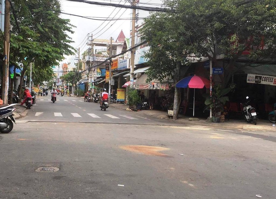 Truy đuổi theo 2 tên cướp, thanh niên đâm vào xe tải tử vong - 1 Giao lộ nơi anh anh Vũ gặp nạn