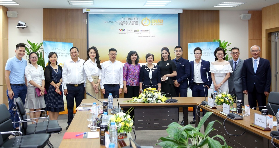 Ra mắt "Chào buổi sáng" phiên bản mới trên kênh VTV1 - 6 Ra mắt "Chào buổi sáng" phiên bản mới trên kênh VTV1 - 6