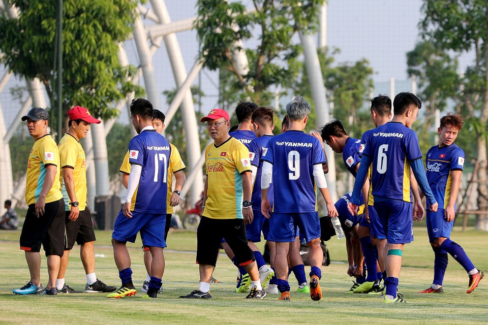 Xuân Trường “tạm” đeo băng đội trưởng ở Olympic Việt Nam - 1
Xuân Trường (6) tạm thời đeo băng đội trưởng ở Olympic Việt Nam
