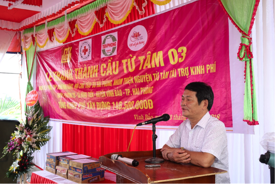 Niềm vui từ những cây cầu mới ở Vĩnh Bảo - Hải Phòng - 2 Ông Nguyễn Văn Khơi - Phó chủ tịch UBND huyện, Chủ tịch Hội chữ thập đỏ huyện Vĩnh Bảo phát biểu tại Lễ khánh thành cầu Hùng Tiến.