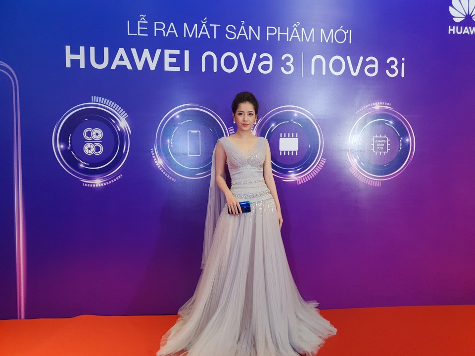 Huawei ra mắt Nova 3i - 4 camera AI tại Việt Nam - 8 Huawei ra mắt Nova 3i - 4 camera AI tại Việt Nam - 8