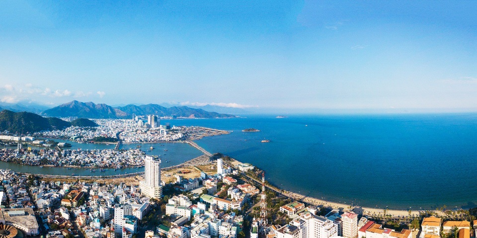 Ngôi nhà thứ hai – Xu hướng sở hữu của giới doanh nhân thành đạt - 1 Căn hộ ven biển với tầm nhìn đẹp, vị trí trung tâm - lựa chọn hàng đầu cho “ngôi nhà thứ hai”