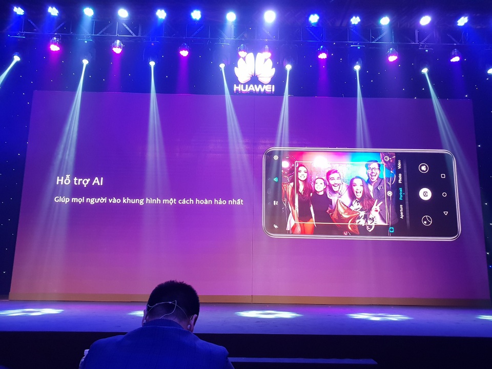 Huawei ra mắt Nova 3i - 4 camera AI tại Việt Nam - 55 Huawei ra mắt Nova 3i - 4 camera AI tại Việt Nam - 55