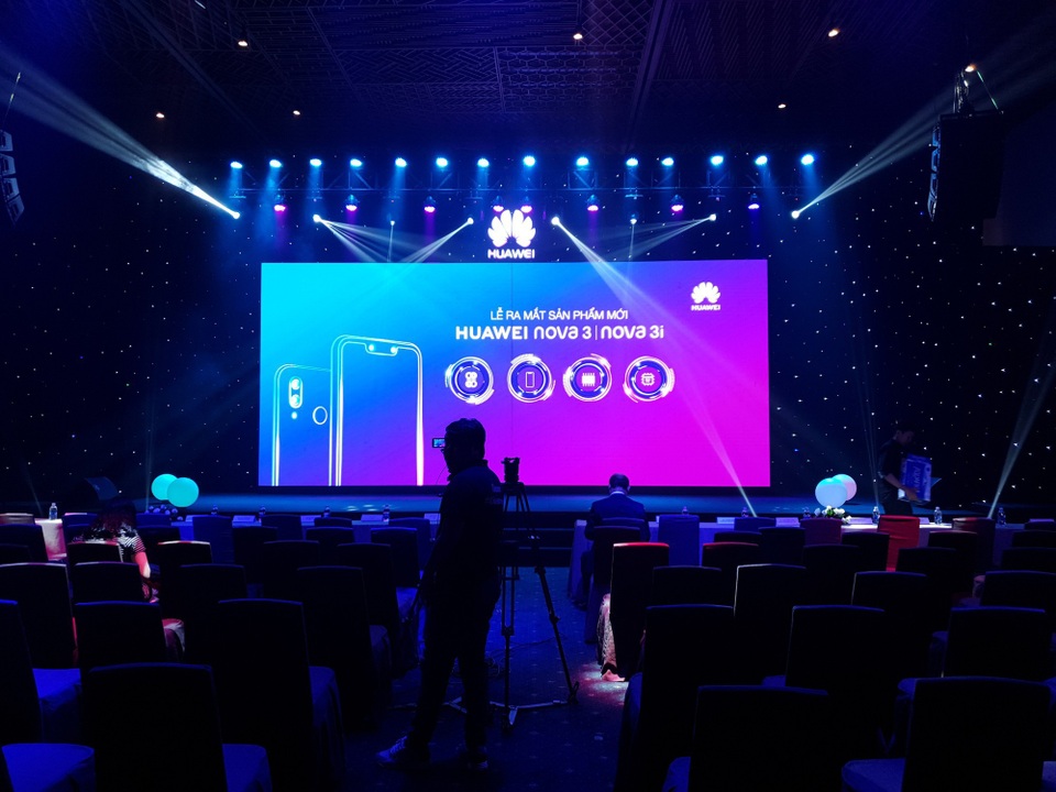 Huawei ra mắt Nova 3i - 4 camera AI tại Việt Nam - 12 Huawei ra mắt Nova 3i - 4 camera AI tại Việt Nam - 12