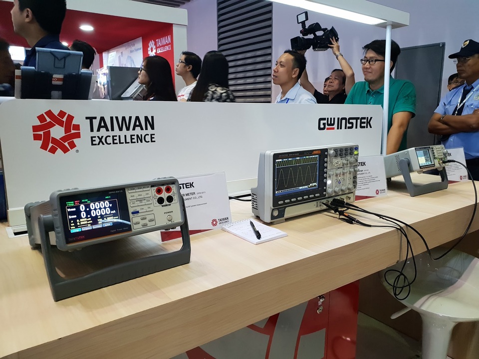Taiwan Expo 2018: Nhiều công nghệ mới lần đầu được trình diễn tại Việt Nam - 4 Máy hiện sóng oscilloscope