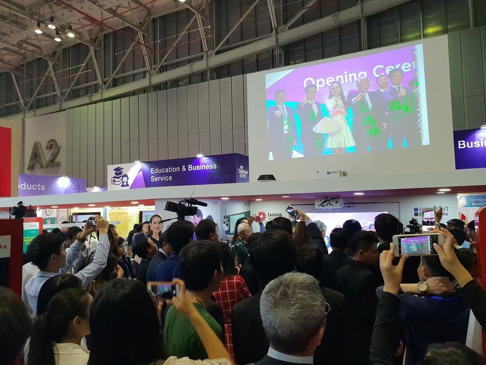 Taiwan Expo 2018: Nhiều công nghệ mới lần đầu được trình diễn tại Việt Nam - 1 Triển lãm năm nay thu hút đông đảo người dùng tham dự từ khá sớm