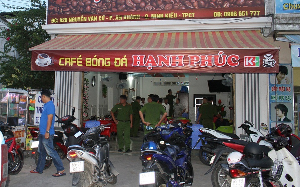 Quán cà phê nơi Bắc giao tiền và thu tiền lãi