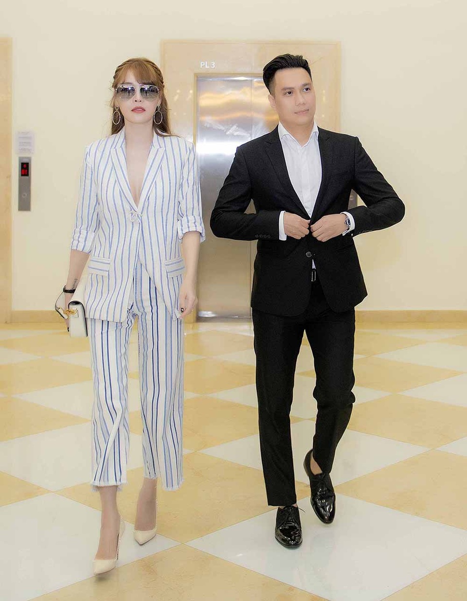 Sau những ồn ào tình cảm trên mạng xã hội trong suốt những ngày qua đang thu hút sự chú ý của dư luận, Quế Vân và Việt Anh gây bất ngờ khi thoải mái sánh vai nhau trong sự kiện.