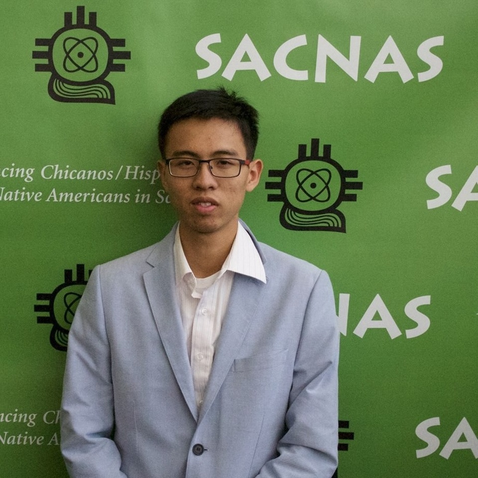 Trước đó, vào tháng 1/2018, Thiện Huy giành giải xuất sắc, lọt vào top 15% tại hội thảo Toán lớn nhất nước Mỹ - Joint Mathematics Meeting (JMM) với một thuật toán giải phương trình vi phân nhanh, hiệu quả.