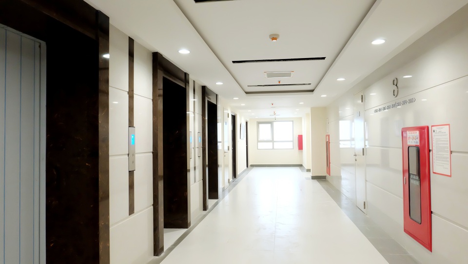 Dự án Mandarin Garden 2 đã được nghiệm thu phòng cháy chữa cháy - 2
Sảnh thang máy rộng rãi với hệ thống PCCC hiện đại