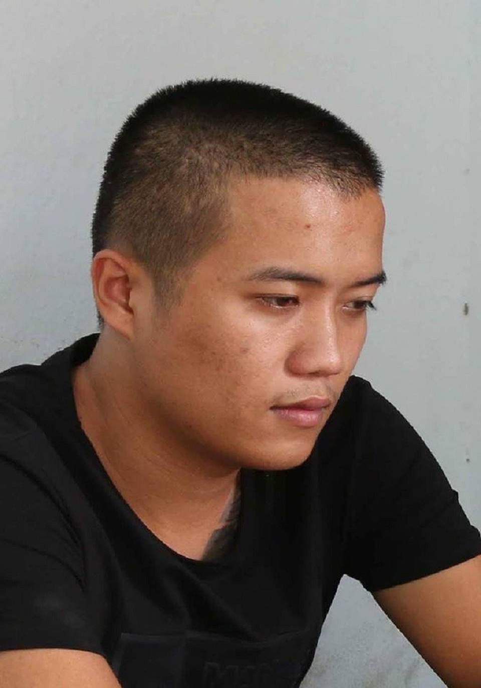 Bắt giữ nghi phạm dùng súng bắn người gây xôn xao tại Quảng Bình - 2 Bắt giữ nghi phạm dùng súng bắn người gây xôn xao tại Quảng Bình - 2