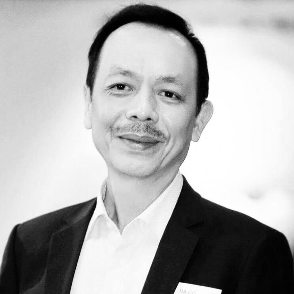 Nghệ sĩ Việt bàng hoàng khi NSƯT Thanh Hoàng đột ngột qua đời - 2 Tang lễ của nghệ sĩ Thanh Hoàng sẽ diễn ra từ ngày 27-28/7 tại Nhà tang lễ TPHCM. Lễ động quan diễn ra lúc 7h ngày 29/7, linh cữu của ông sẽ được đưa đi hỏa táng tại Bình Hưng Hòa.